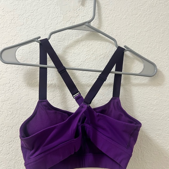 Under Armour Eclipse Sports Bra - Picture 2 of 2